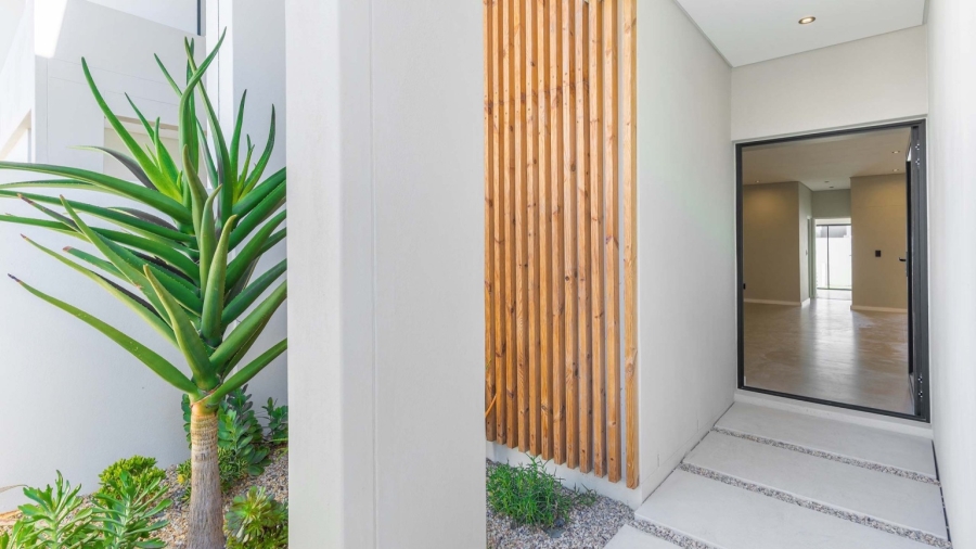 4 Bedroom Property for Sale in Sandown Western Cape